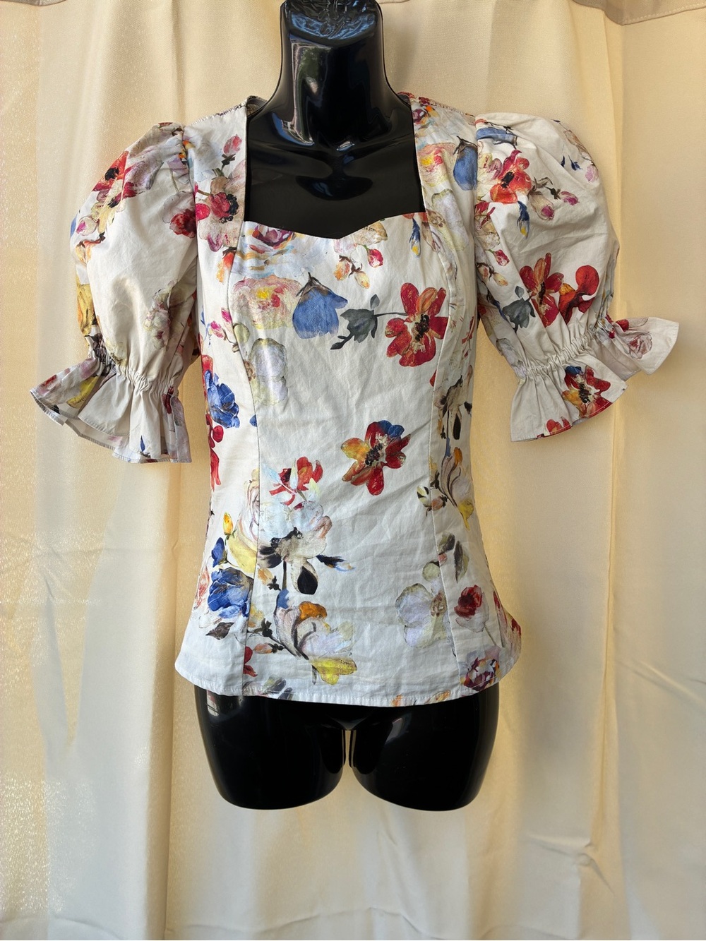 Ivy City Co. XS Ballerina Top Cream Floral Smocked Puff Sleeve